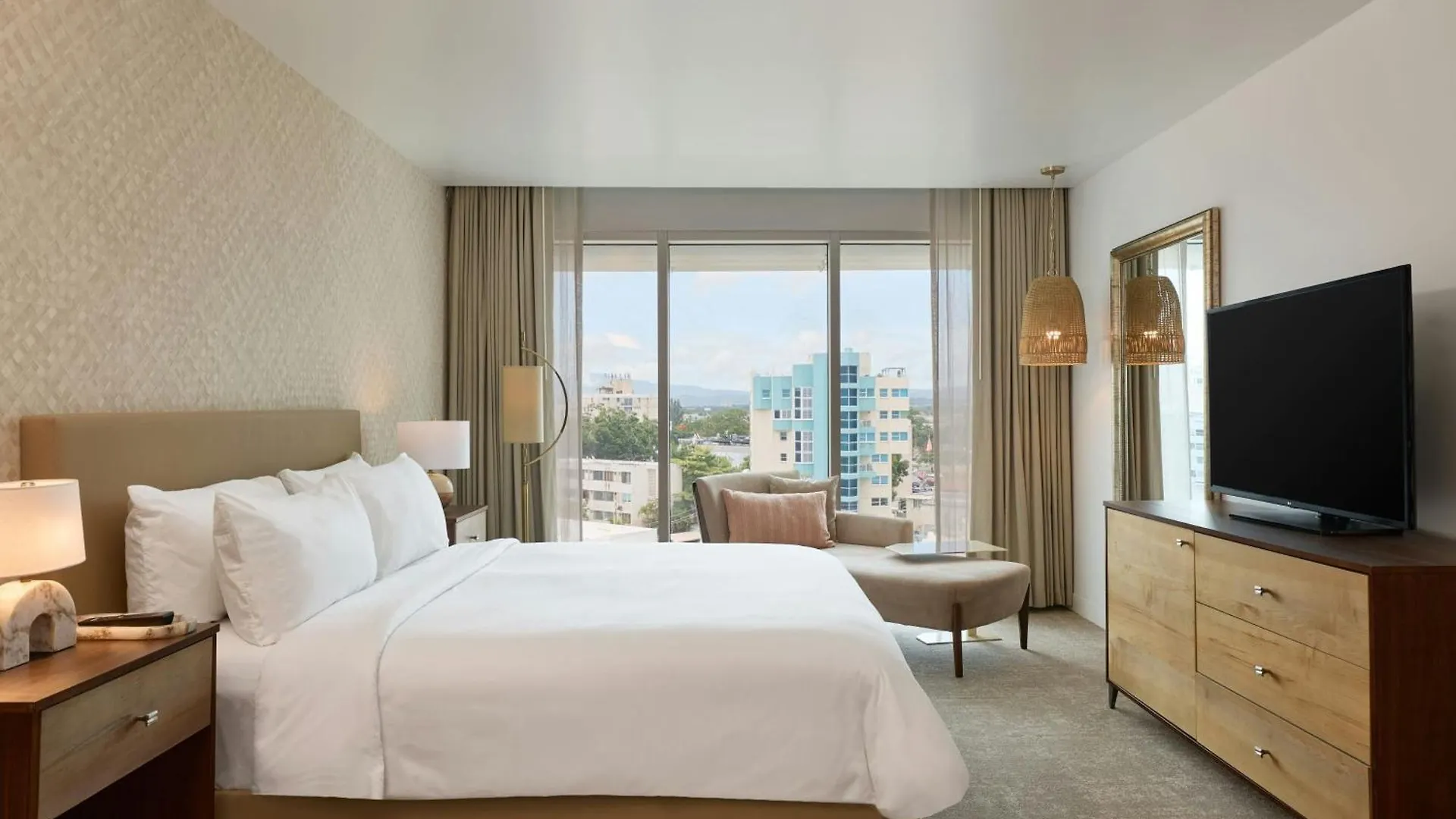 Casa Costera, Isla Verde Beach, Apartments By Marriott Bonvoy San Juan Hotel