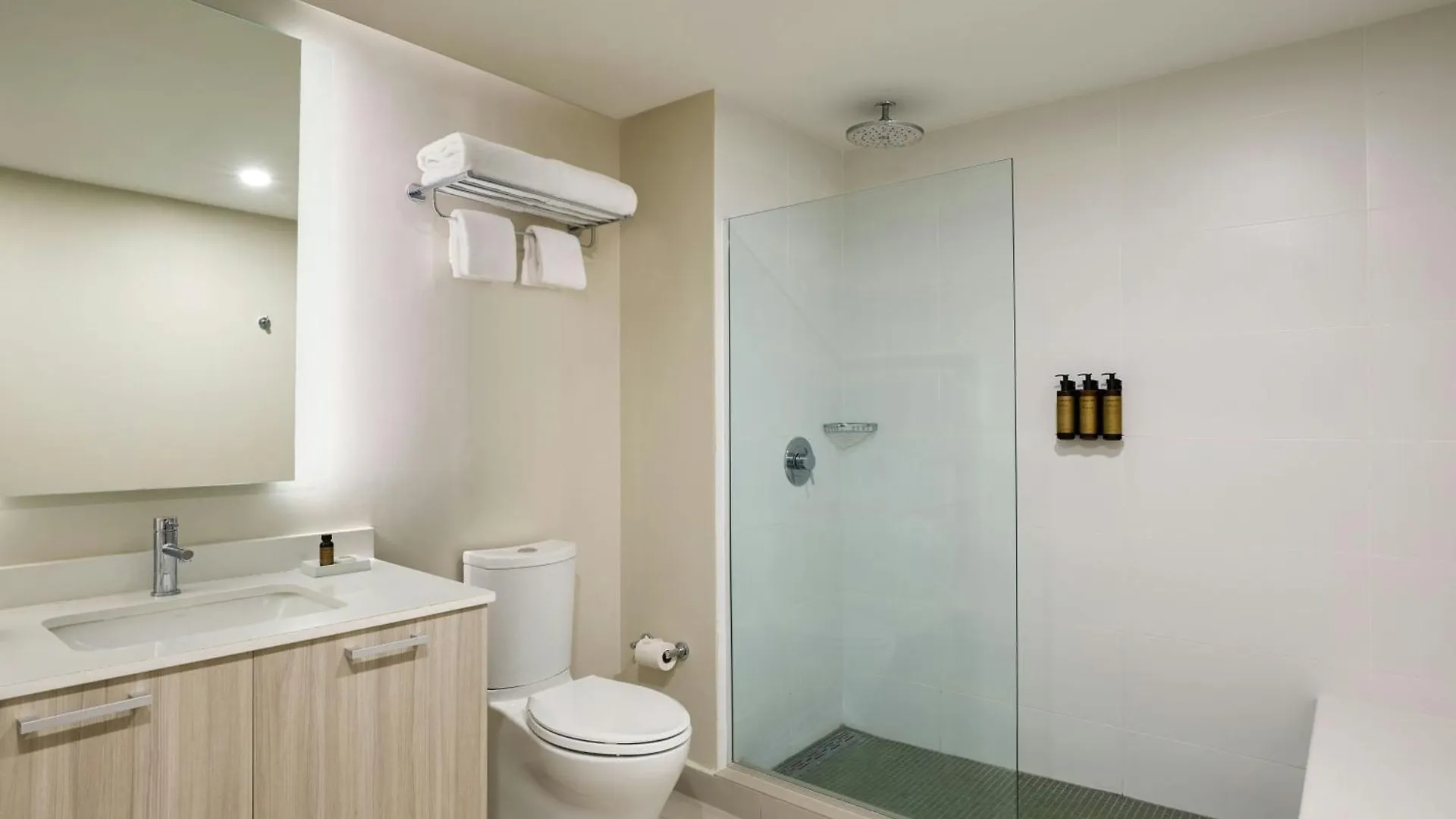 Casa Costera, Isla Verde Beach, Apartments By Marriott Bonvoy San Juan Hotel